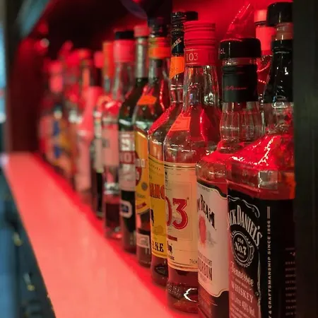 Отель Scirocco 3*